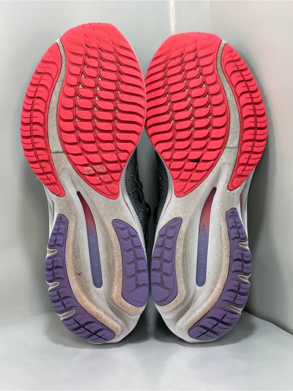 Mizuno Wave Rider 27 Women's Size 9 Gray/Pink Sneaker Running/Walking Shoe